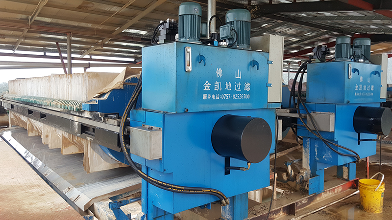 污水處理壓濾機濾布的清洗和保養方式